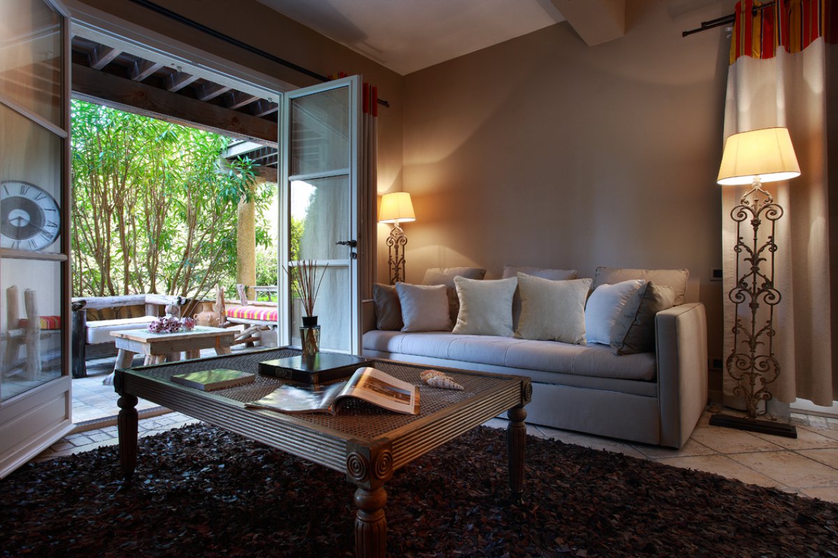La Tartane Saint Amour Saint Tropez Azurebooker - 